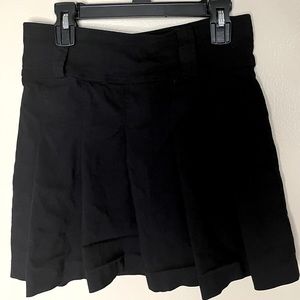 BLACK SKIRT